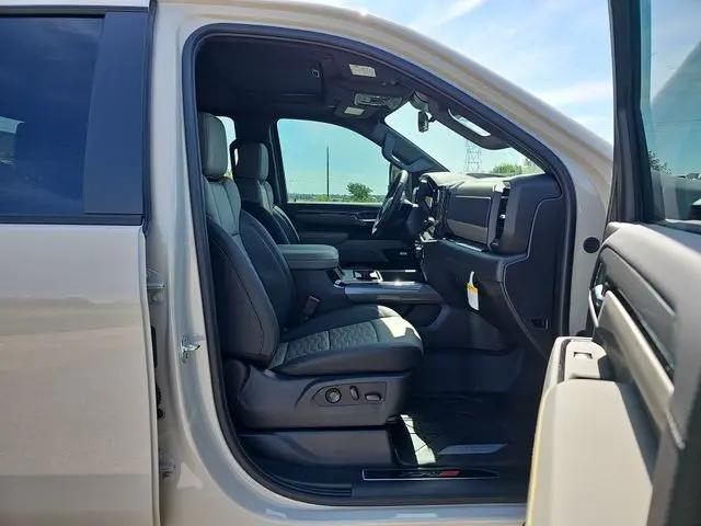 2026 Chevrolet Silverado 2500HD Crew Cab, Standard Bed, XR2, 4WD