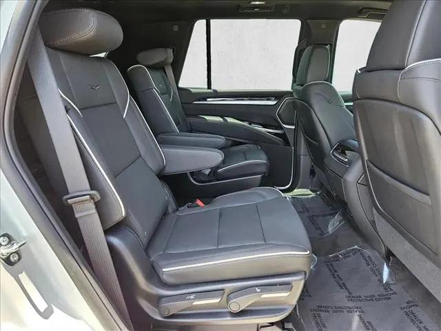 2025 Cadillac Escalade Sport