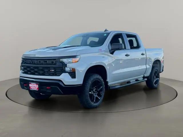 2026 Chevrolet Silverado 1500 4WD Crew Cab Short Bed Custom Trail Boss