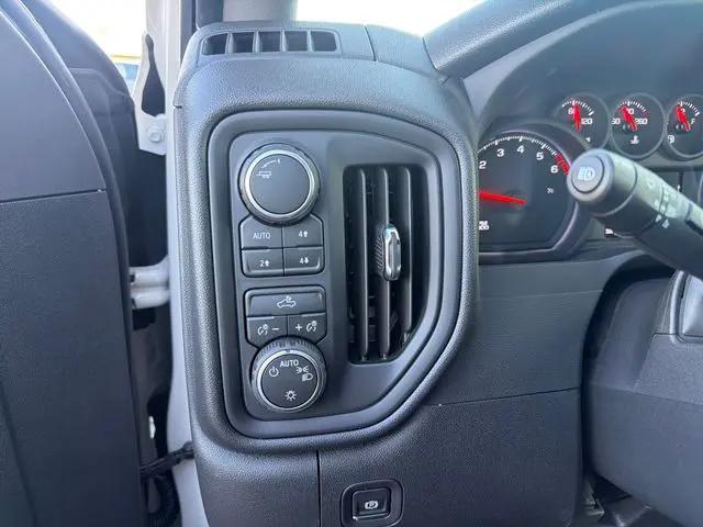2026 Chevrolet Silverado 1500 4WD Crew Cab Short Bed Custom Trail Boss