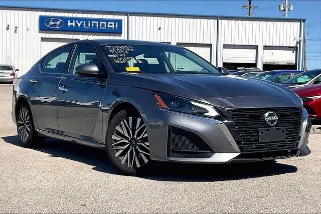 2023 Nissan Altima SV FWD for sale in Olive Branch, MS