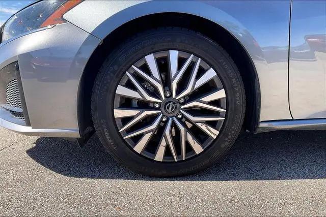 2023 Nissan Altima SV FWD