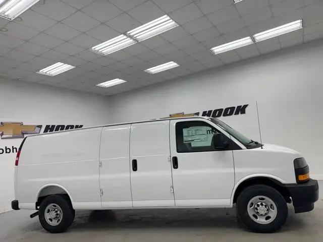 2026 Chevrolet Express Cargo Van 2500 Regular Wheelbase, WT, RWD