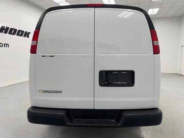 2026 Chevrolet Express Cargo Van 2500 Regular Wheelbase, WT, RWD