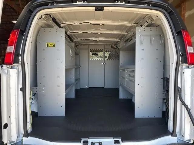 2026 Chevrolet Express Cargo Van 2500 Regular Wheelbase, WT, RWD