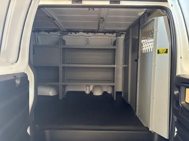 2026 Chevrolet Express Cargo Van 2500 Regular Wheelbase, WT, RWD