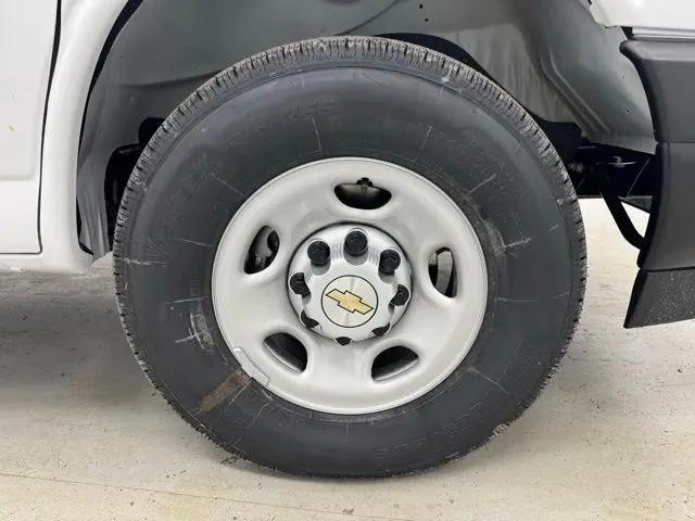 2026 Chevrolet Express Cargo Van 2500 Regular Wheelbase, WT, RWD