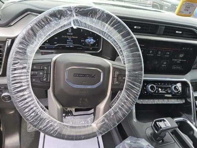 2025 GMC Sierra 1500 4WD Crew Cab Standard Box Denali
