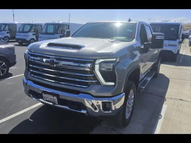 2025 Chevrolet Silverado 3500HD 4WD Crew Cab Standard Bed LTZ