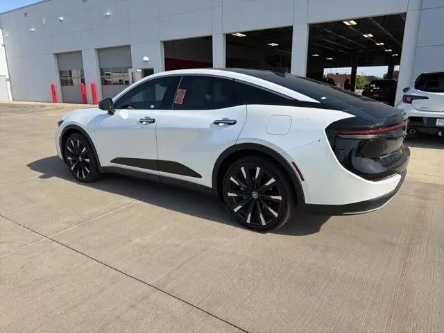2024 Toyota Crown Platinum