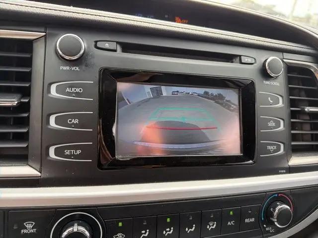2019 Toyota Highlander LE