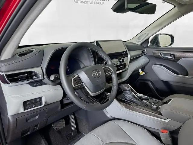 2026 Toyota Highlander Platinum