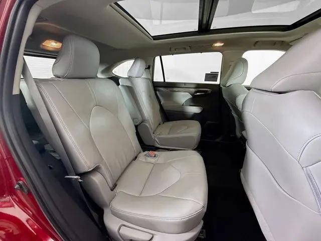 2026 Toyota Highlander Platinum