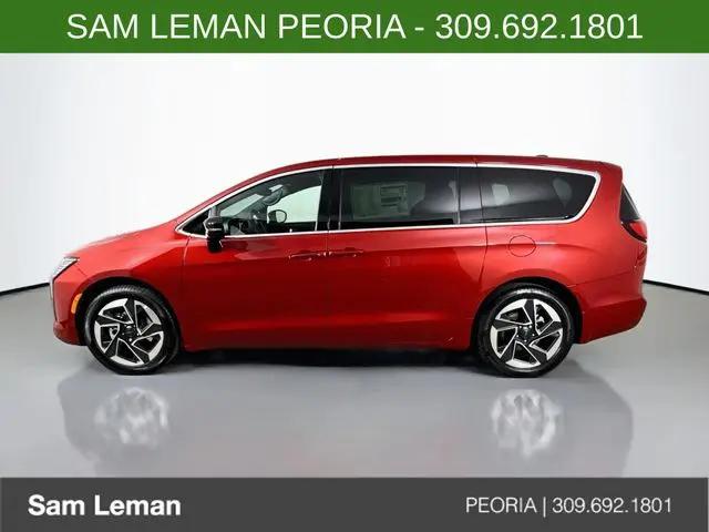 2027 Chrysler Pacifica Limited