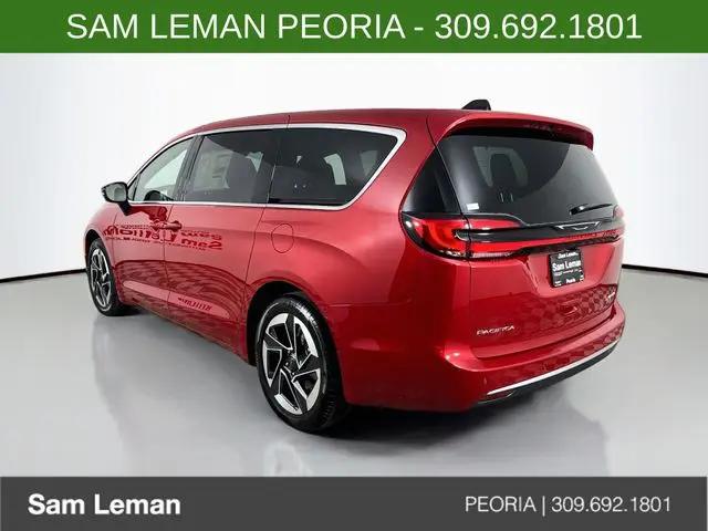 2027 Chrysler Pacifica Limited