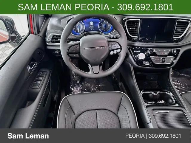 2027 Chrysler Pacifica Limited