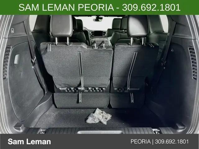 2027 Chrysler Pacifica Select