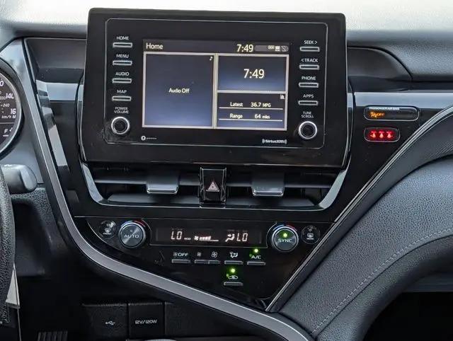 2022 Toyota Camry LE