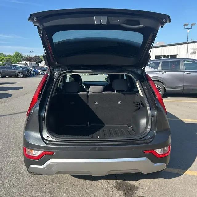 2023 Kia Niro LX