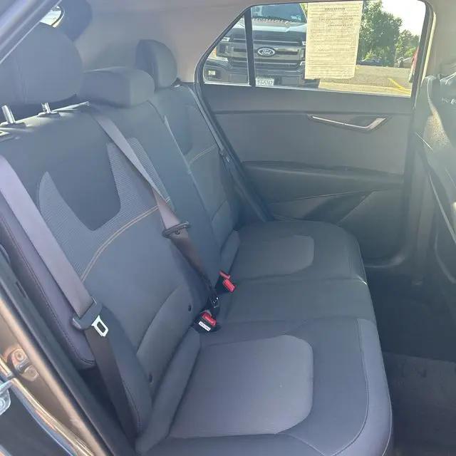 2023 Kia Niro LX