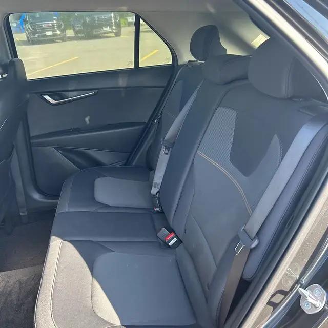 2023 Kia Niro LX