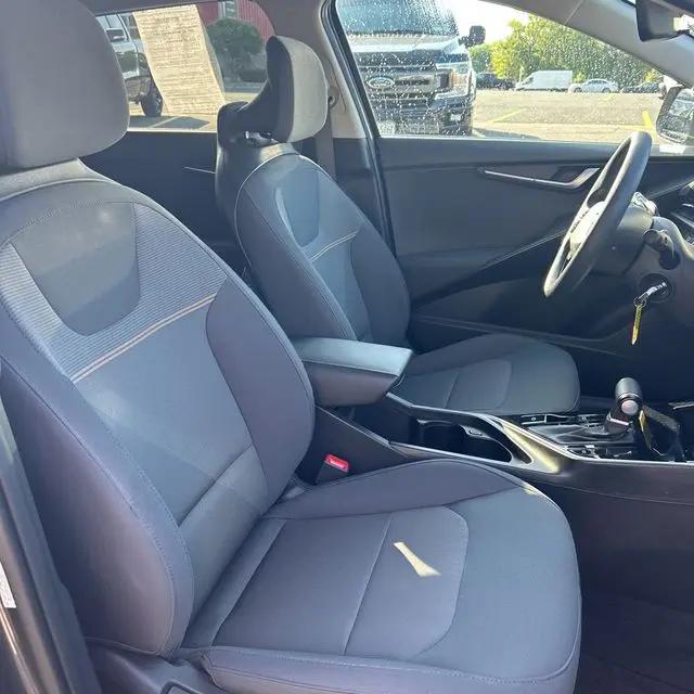 2023 Kia Niro LX
