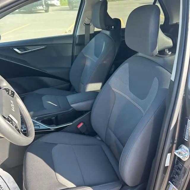 2023 Kia Niro LX