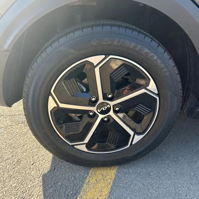 2023 Kia Niro LX