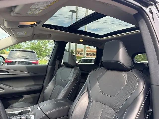 2023 INFINITI QX60 LUXE AWD