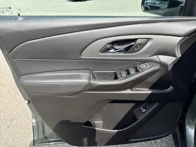 2023 Chevrolet Traverse FWD LT Cloth