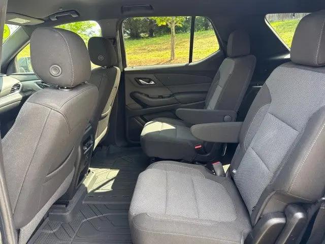 2023 Chevrolet Traverse FWD LT Cloth