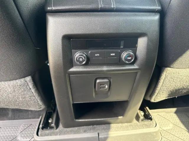 2023 Chevrolet Traverse FWD LT Cloth