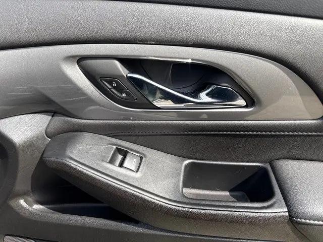 2023 Chevrolet Traverse FWD LT Cloth