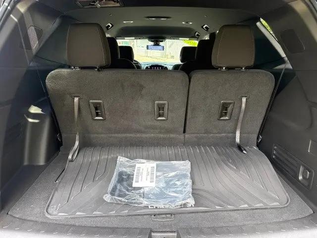 2023 Chevrolet Traverse FWD LT Cloth