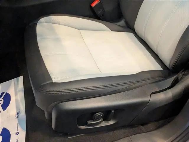 2026 Land Rover Range Rover Evoque Dynamic SE