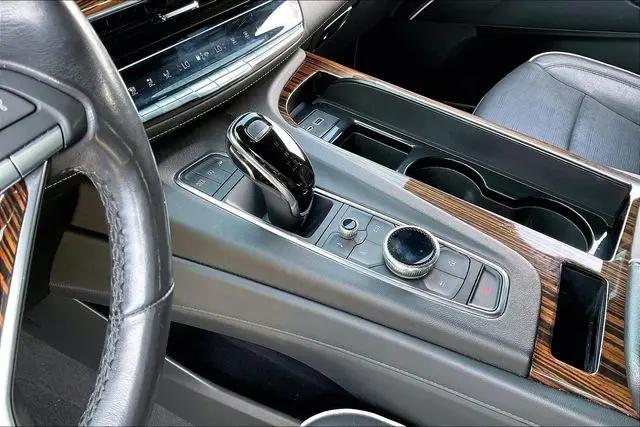2021 Cadillac Escalade 2WD Premium Luxury