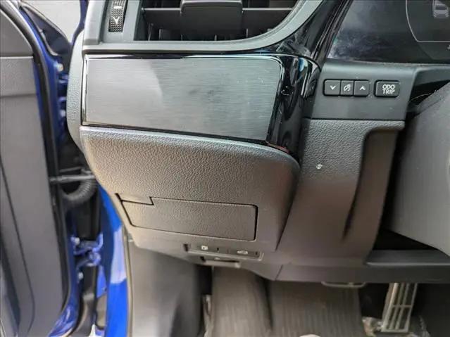2023 Lexus ES 350 F SPORT Handling
