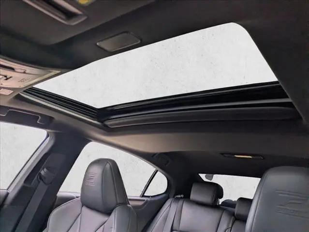 2023 Lexus ES 350 F SPORT Handling