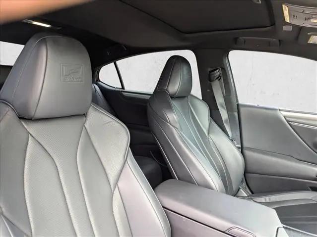 2023 Lexus ES 350 F SPORT Handling