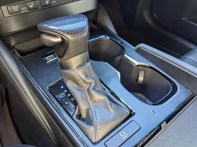 2023 Lexus ES 350 F SPORT Handling
