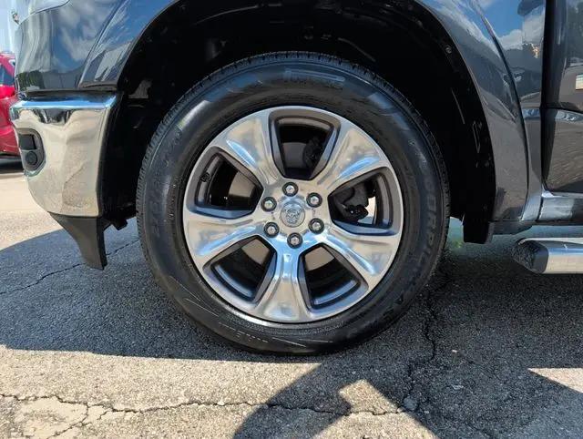 2020 Ram 1500 Laramie Crew Cab 4x4 5'7" Box