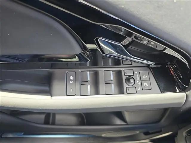 2026 Land Rover Range Rover Evoque Hoxton Edition