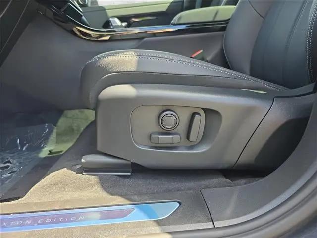 2026 Land Rover Range Rover Evoque Hoxton Edition