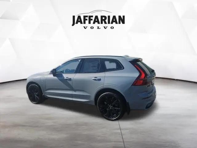 2026 Volvo XC60 Plug-In Hybrid Black Edition Ultra, T8 AWD Electric/Gasoline, Dark