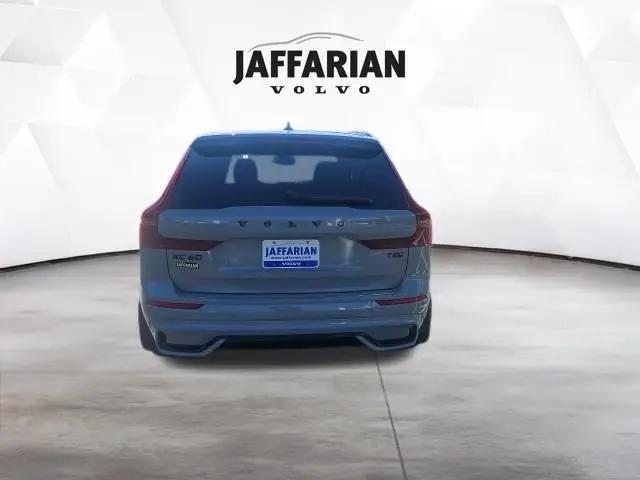 2026 Volvo XC60 Plug-In Hybrid Black Edition Ultra, T8 AWD Electric/Gasoline, Dark