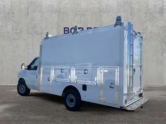 2027 Ford E-Series Cutaway E-350