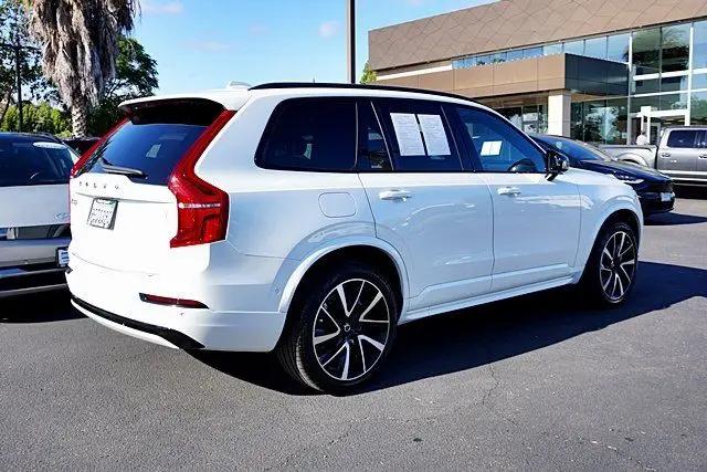 2023 Volvo XC90 Recharge T8 Plus Dark Theme 7-Seater
