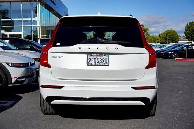 2023 Volvo XC90 Recharge T8 Plus Dark Theme 7-Seater