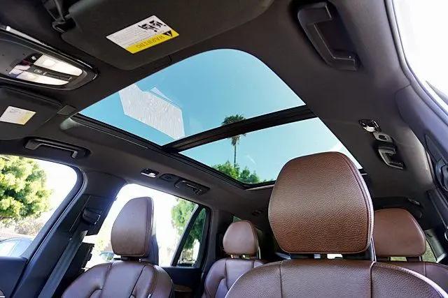 2023 Volvo XC90 Recharge T8 Plus Dark Theme 7-Seater