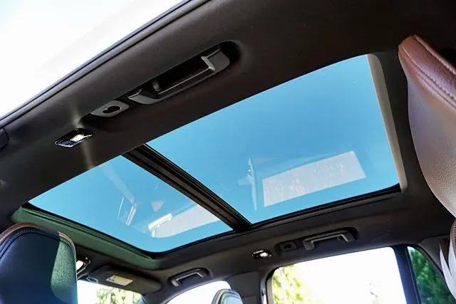 2023 Volvo XC90 Recharge T8 Plus Dark Theme 7-Seater